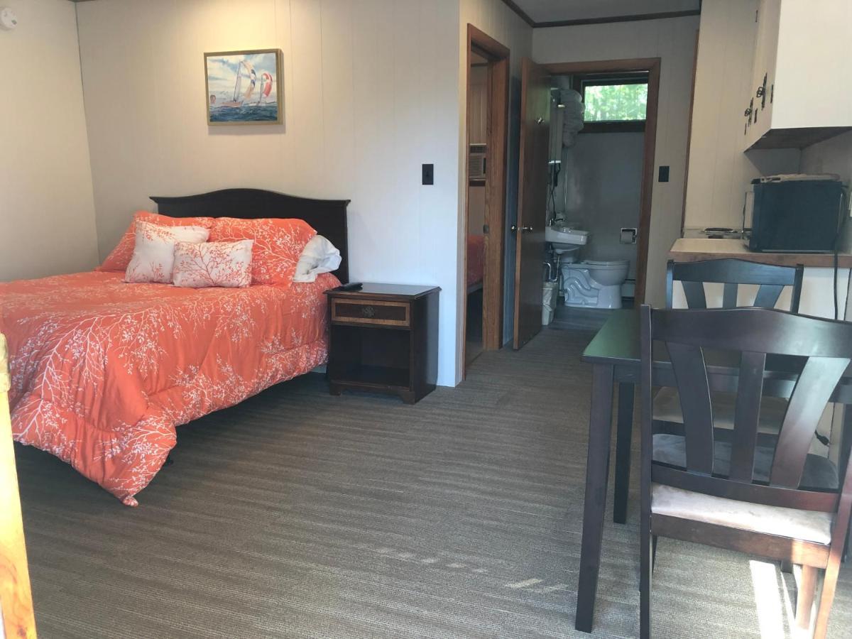 Marcotte Motor Court Motel 2*