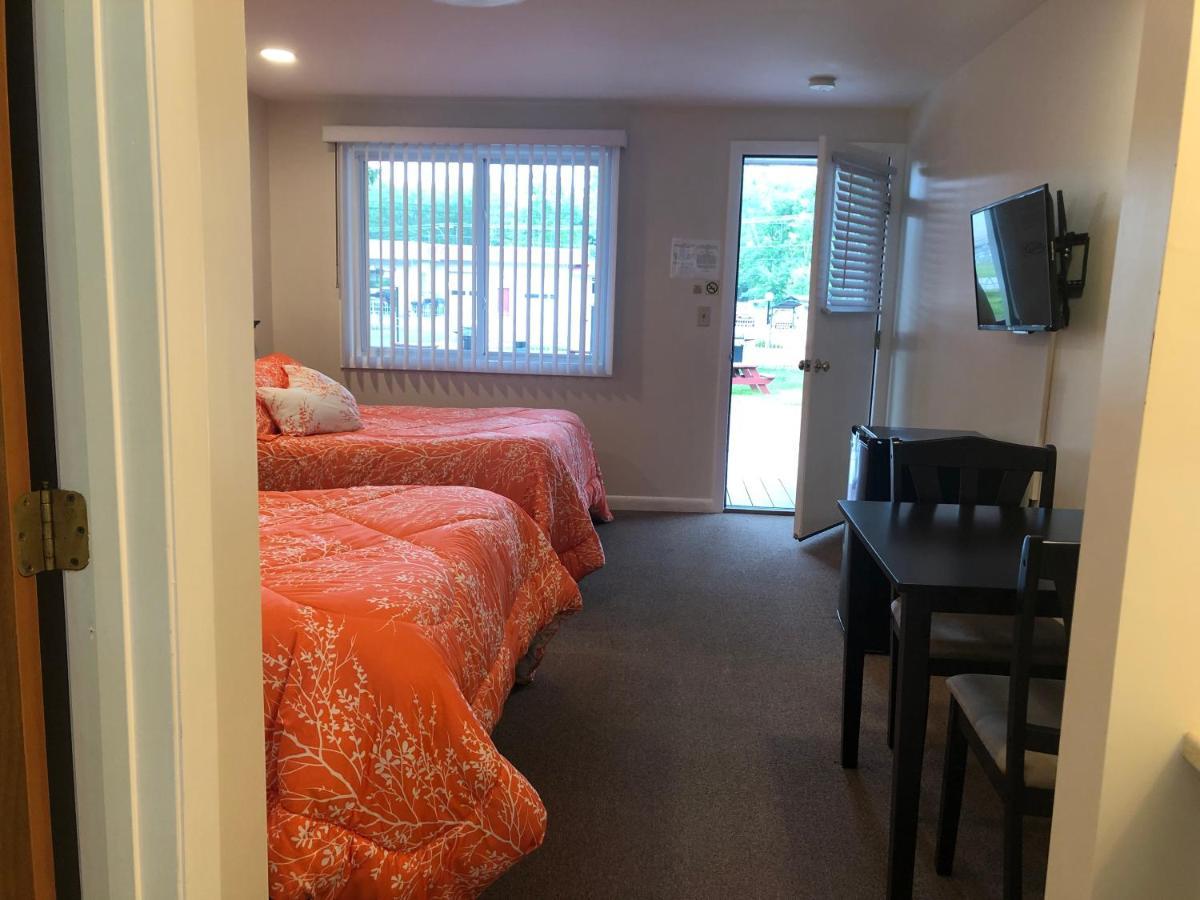 Marcotte Motor Court Motel 2*